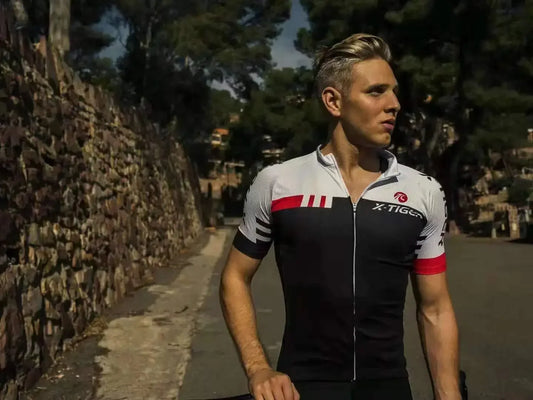 X-TIGER professzionális férfi kerékpáros mez – rövid ujjú, légáteresztő, UV-védett, zsebes országúti és MTB kerékpáros felső